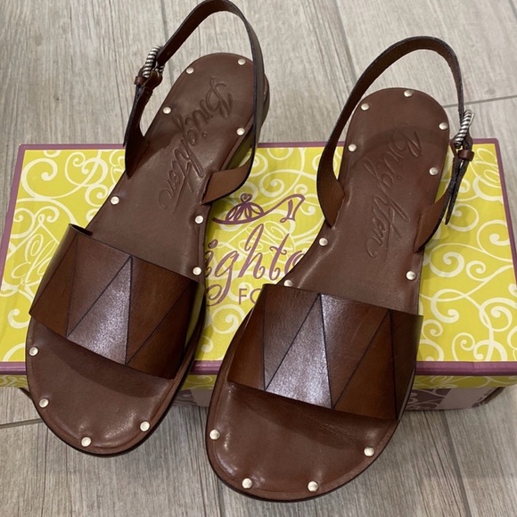 Brighton Asbury Caramel Sandals - Picture 3 of 9